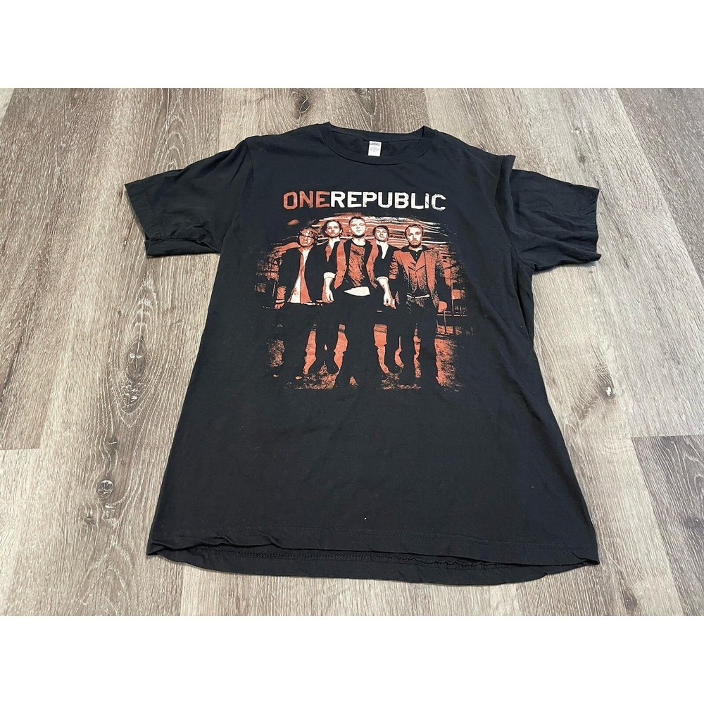 #M102  Men's Medium ONE REPUBLIC BAND TEE CONCERT
